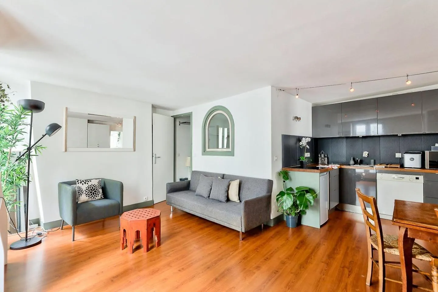 Charming 1Br Flat Near Gare De L'Est & Canal Saint-Martin Apartment Paris